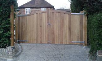 Jevington Hardwood Driveway Gate