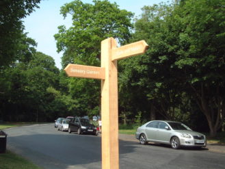 Waymarker with 2 Fingers
